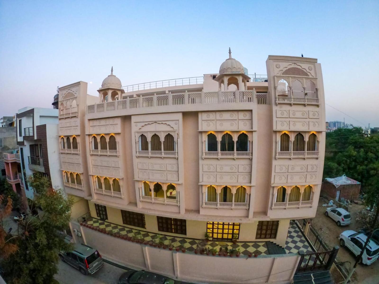 Готель The Taj Vista Agra- Walking Distance To Taj Mahal Агра Екстер'єр фото